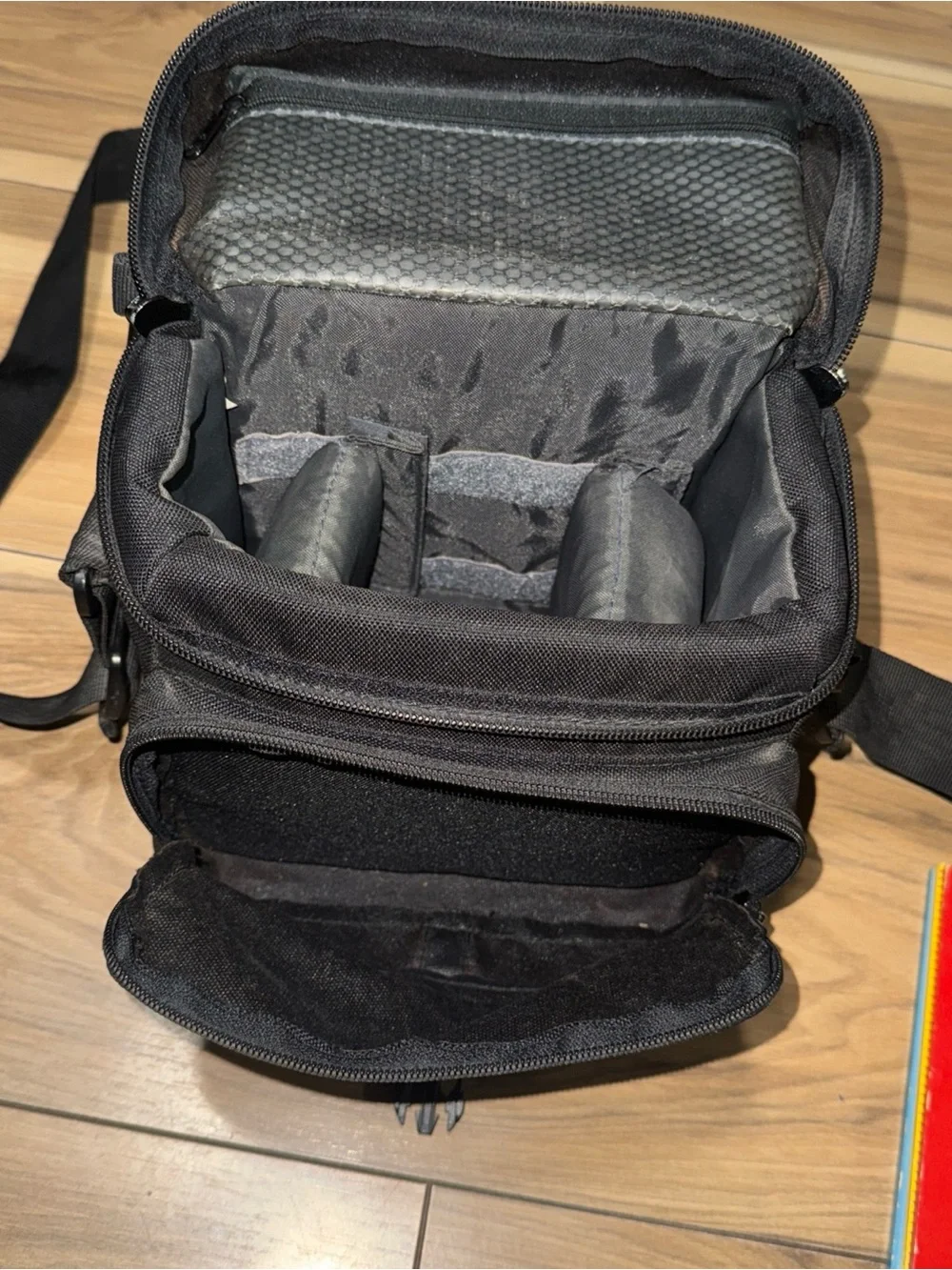 Lowepro Padded Camera Bag Shoulder Strap Carry Handle Nova Mini Black Universal